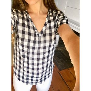 Cloth & Stone Plaid V-Neck Short Sleeve Top